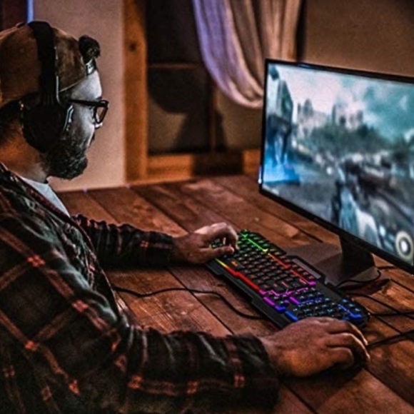 NEW Colorful Rainbow Black & RGB LED Backlit USB Computer Wired Gaming Keyboard - Picture 7 of 16